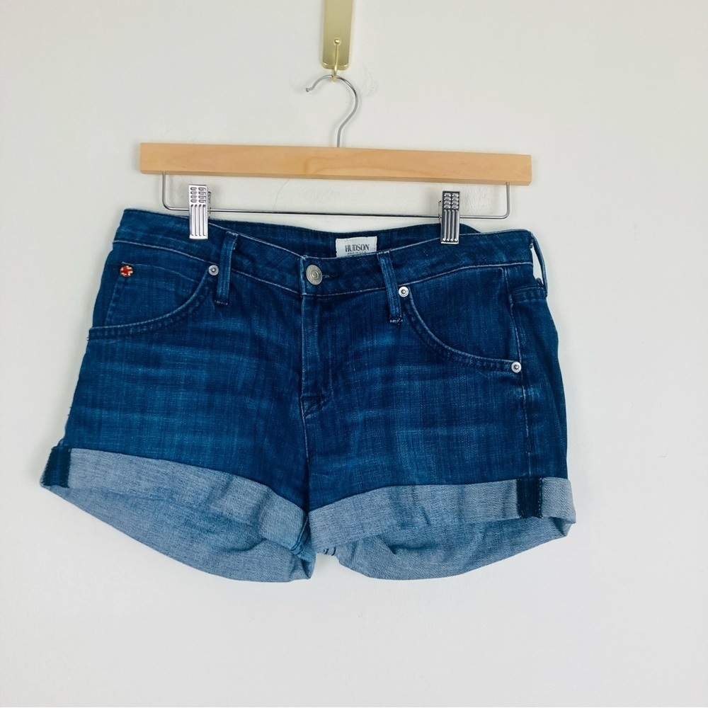 Hudson signature flap pocket denim shorts in medium blue wash. Cuffed. Size 28